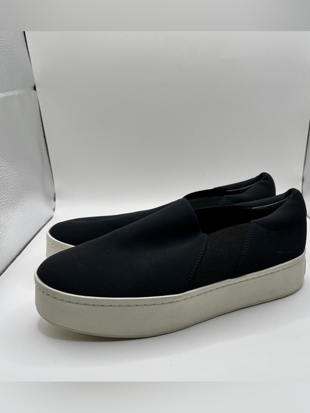 Vince women’s platform sneakers black size 8 Warren Sneaker